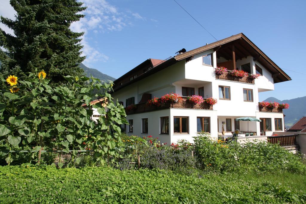 Gastehaus Treichl Otel Fügen Dış mekan fotoğraf