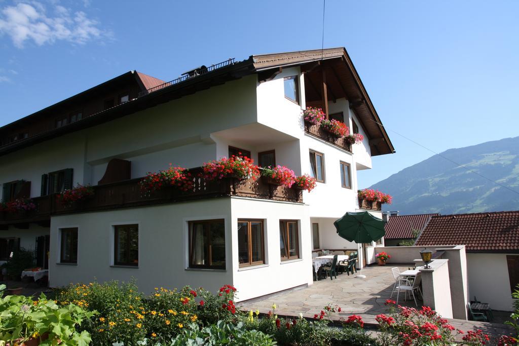 Gastehaus Treichl Otel Fügen Dış mekan fotoğraf